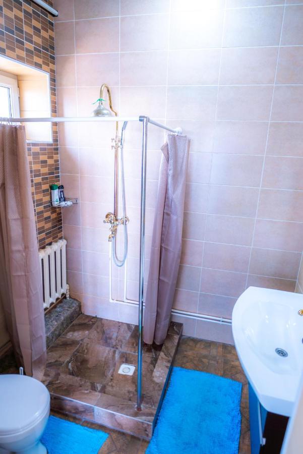 Guest House Etnodom Jalal-Abad エクステリア 写真