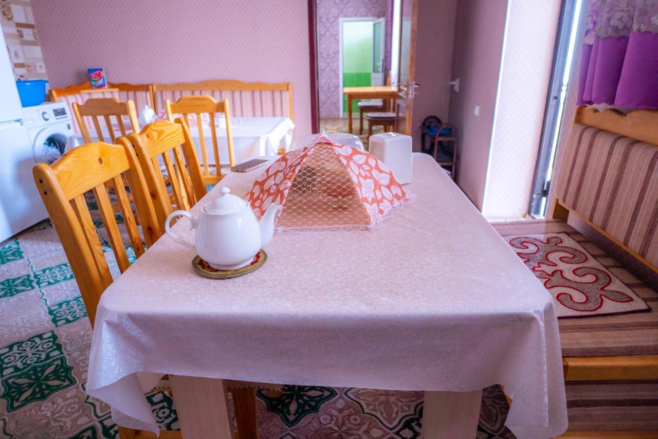 Guest House Etnodom Jalal-Abad エクステリア 写真