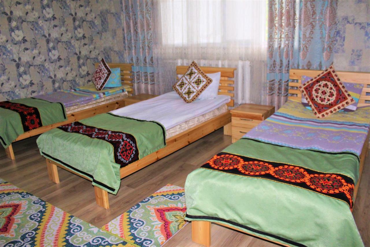 Guest House Etnodom Jalal-Abad エクステリア 写真