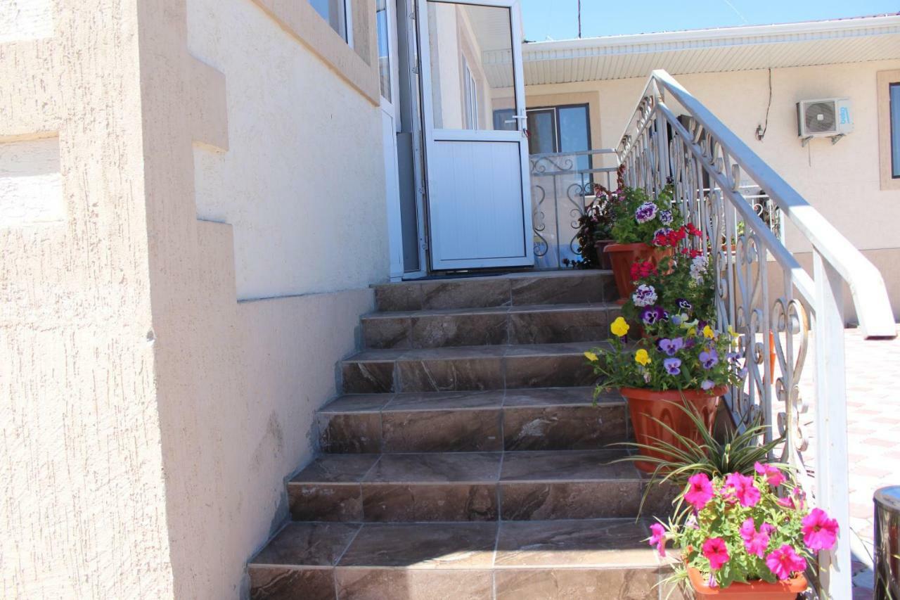 Guest House Etnodom Jalal-Abad エクステリア 写真